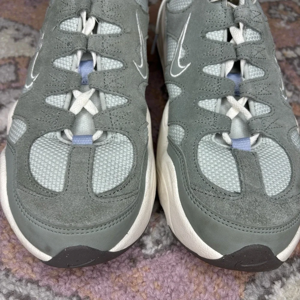 Nike tech hera